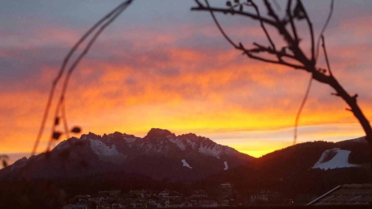 Gasthof Pension Roessl Nova Ponente Bagian luar foto